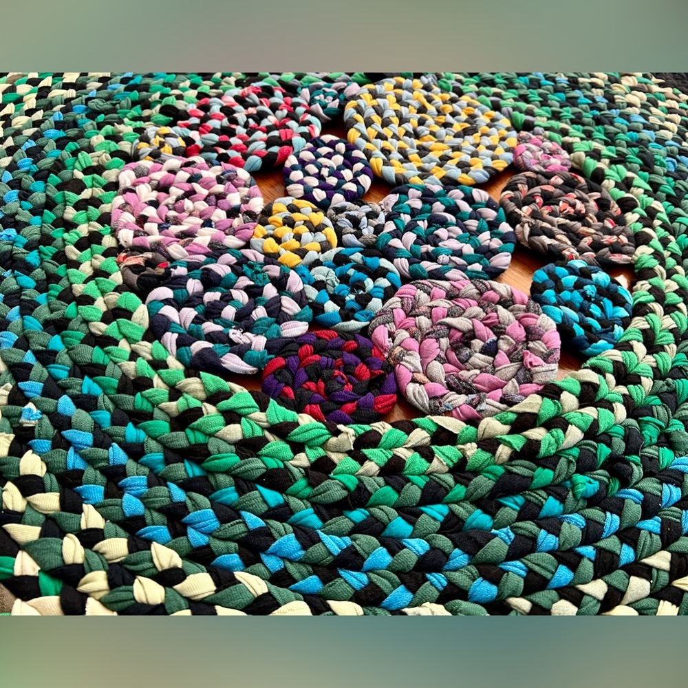 Handbraided Rug - Green Garden - Picture 10 of 12